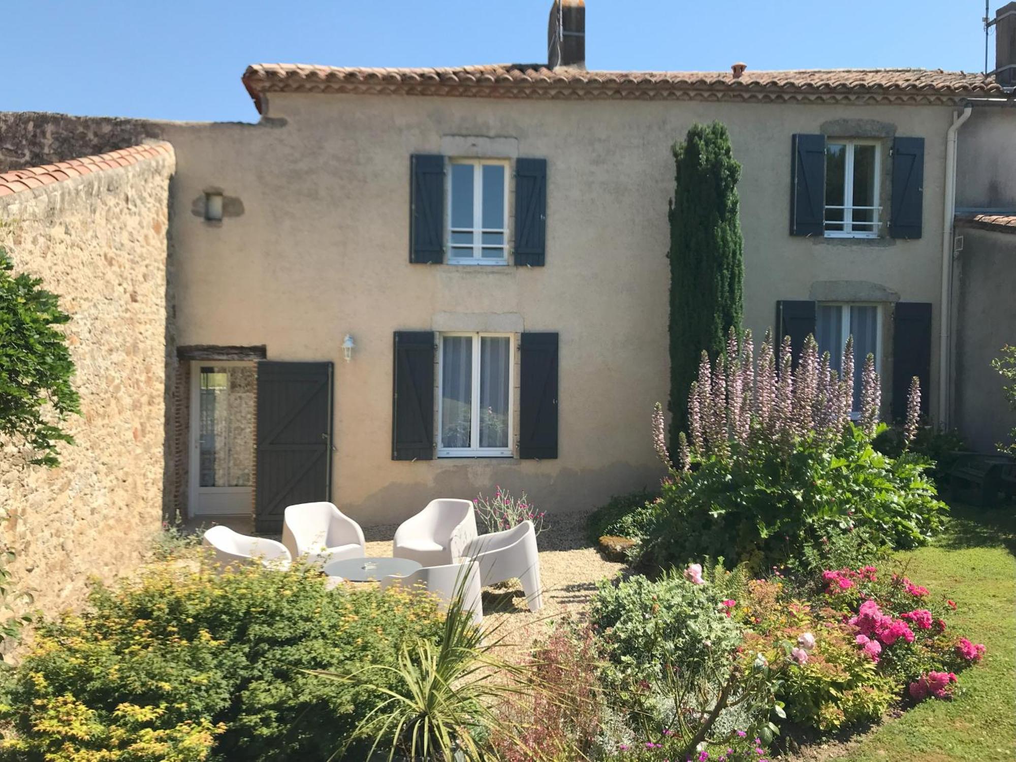 Chambres D'Hotes Les Laitieres Beaurepaire  Exteriér fotografie